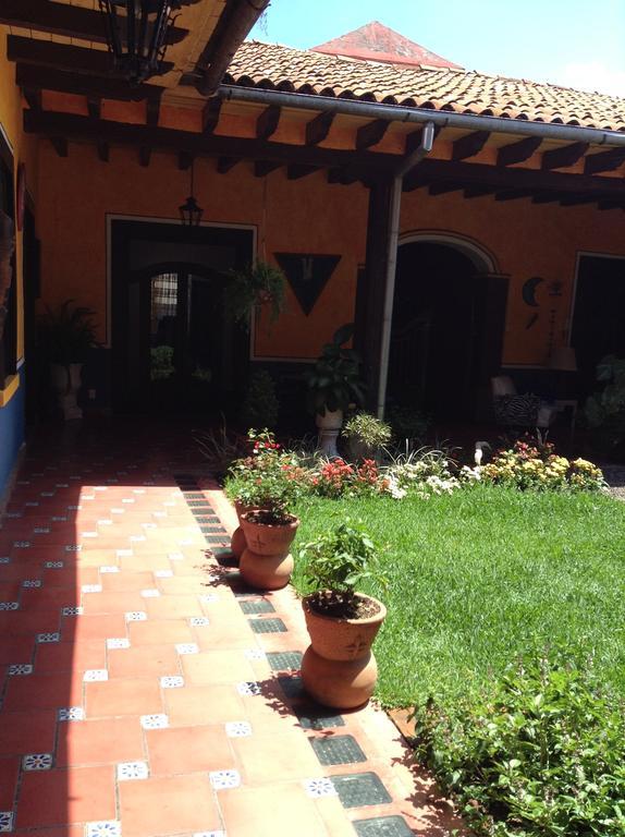 مبيت وإفطار Uruapan  Casa Chikita المظهر الخارجي الصورة