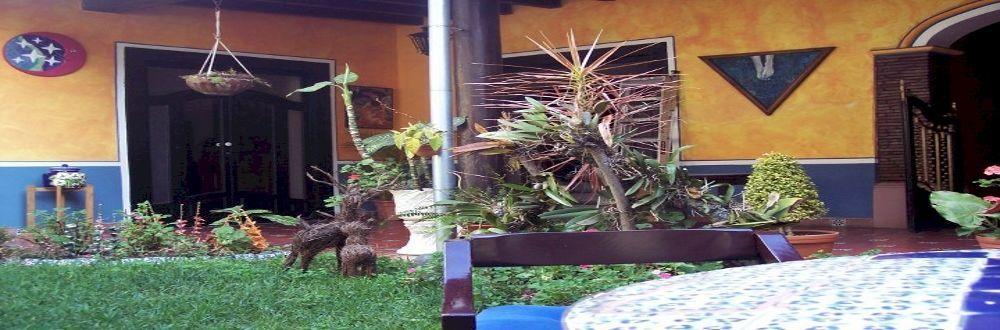 مبيت وإفطار Uruapan  Casa Chikita المظهر الخارجي الصورة